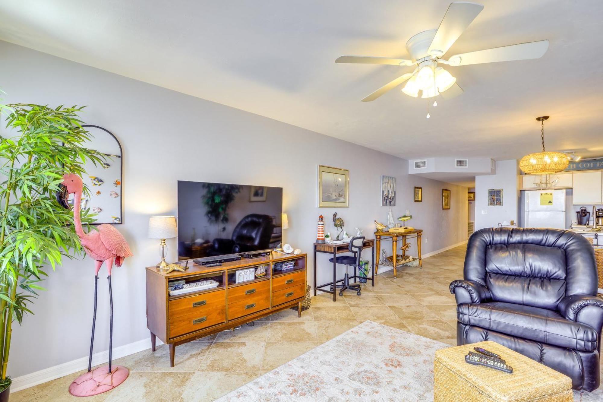 Beachfront Cedar Key Retreat With Pool Access! Exterior photo